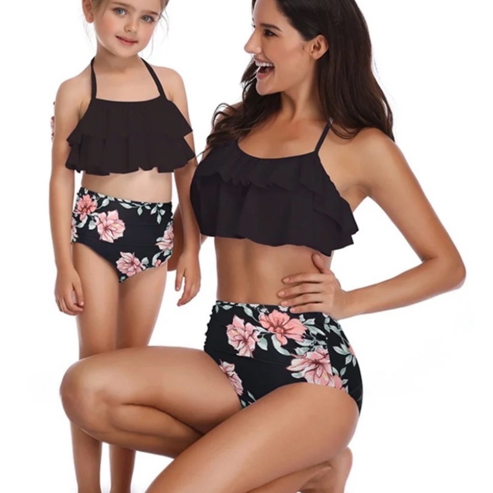 Family Matching Swimsuits - Mommy and Me Swim Suits 2 x Two Piece Swimming Suits